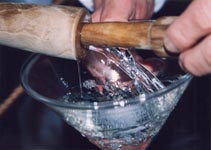 雫しぼりで搾られたお酒